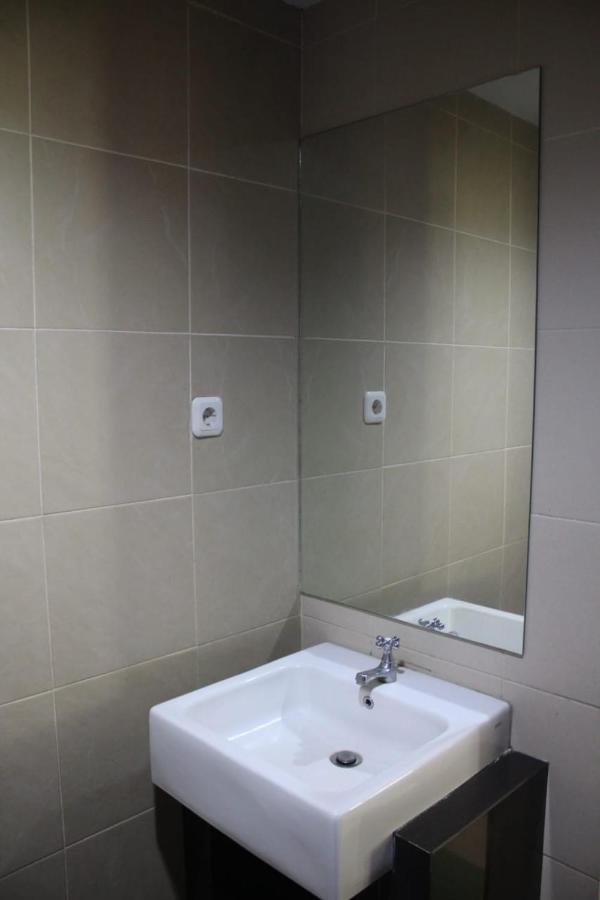 Hotel Grand Karawang Indah Eksteriør billede